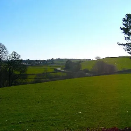 Underwood House 4*