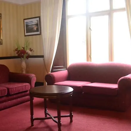 מלון Underwood House מילום