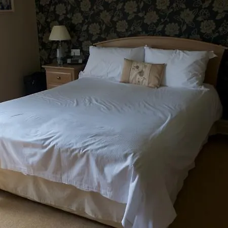 מלון Underwood House 4*